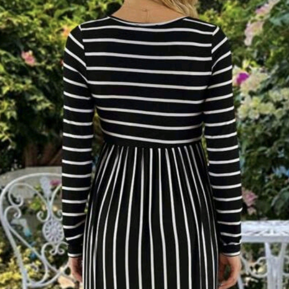 Black and white striped maternity dress - Picture 2 of 6
